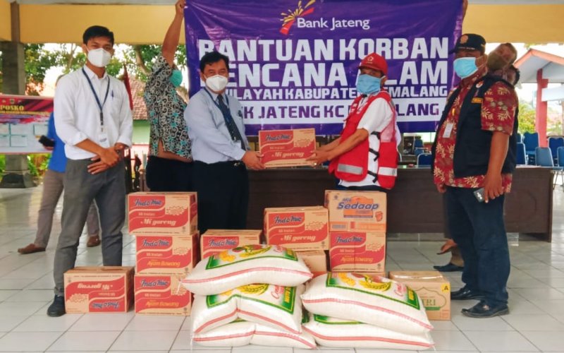  Bank Jateng Salurkan Bantuan untuk Korban Bajir di Pemalang