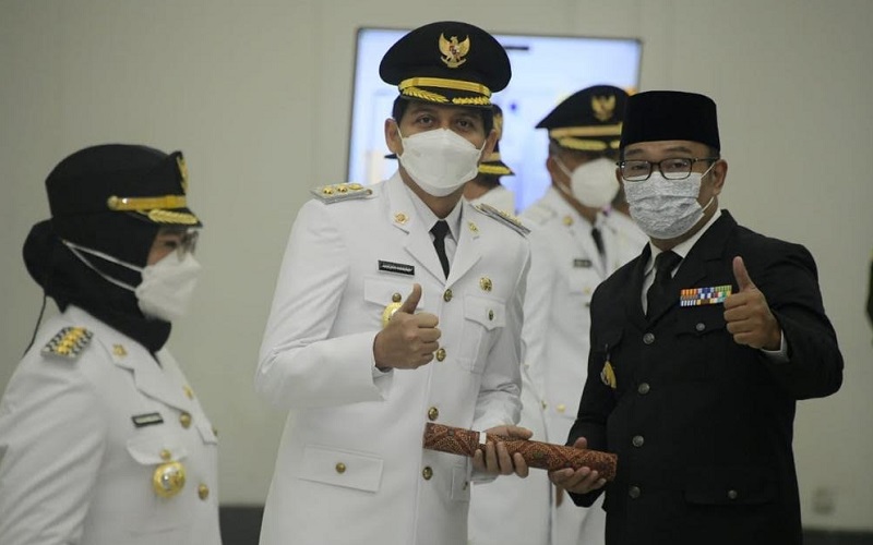  Nina-Lucky Resmi Menjabat Sebagai Kepala Daerah, Ini Pesan Gubernur Jabar
