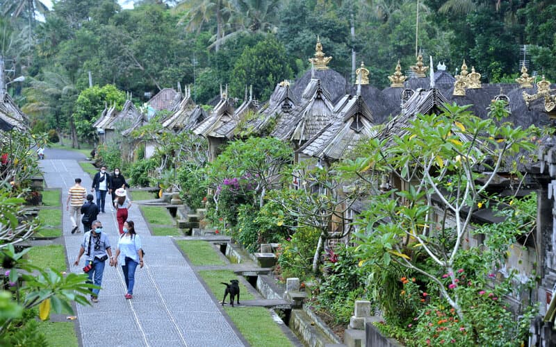  Sandi Minta Kegiatan Pemerintah Diboyong ke Bali