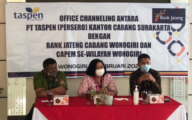 Bank Jateng Cabang Wonogiri bekerja sama dengan PT Taspen (Persero) Kantor Cabang Surakarta melakukan kegiatan pelatihan office channeling guna meningkatkan pelayanan kepada nasabah pensiunan.