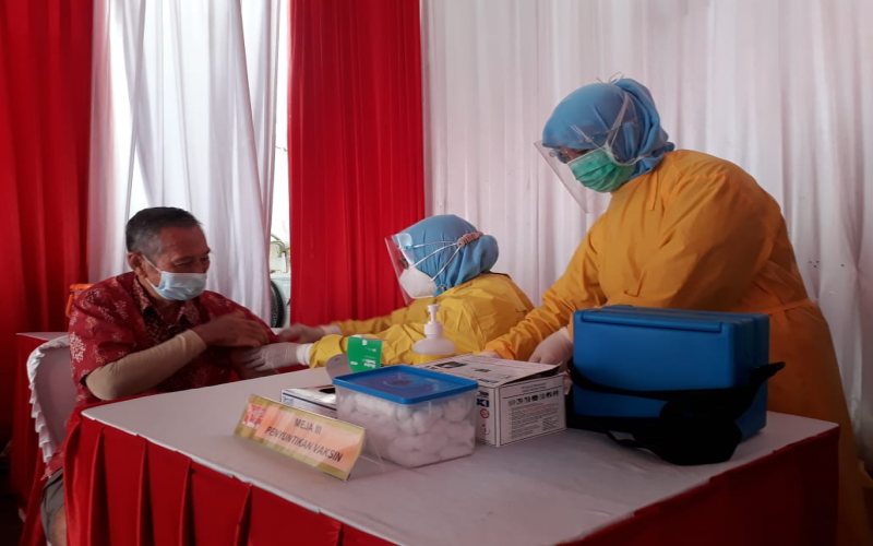  Vaksinasi di Sumsel Berlanjut untuk Pedagang Pasar