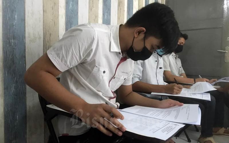  7 Warga Binaan Lapas Semarang Ikuti Ujian Semester Akhir