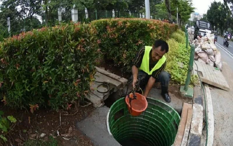  Anies Bungkam Ditanya soal Saham Bir dan Sumur Resapan Dekat Jalan Layang