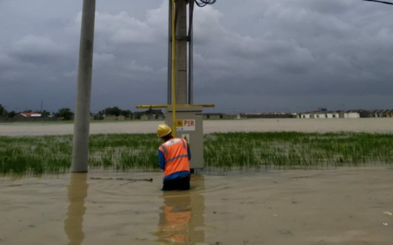  Sebanyak 16 Gardu Listrik di Karawang Terendam Banjir