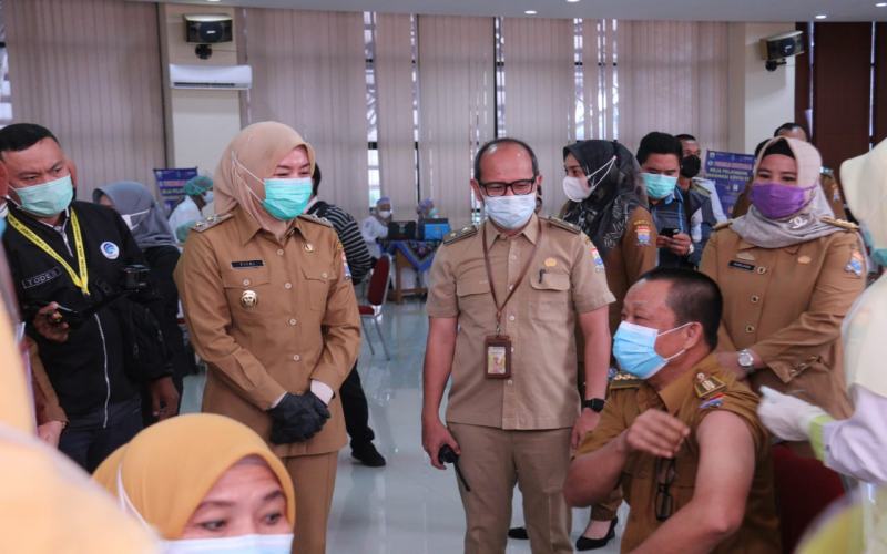  Pemkot Palembang Minta Pusat Penuhi Kebutuhan Vaksin Tenaga Pengajar