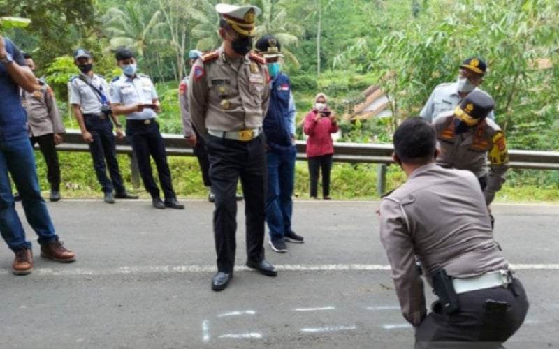  Bus Dilarang Gunakan Jalur Wado-Garut 