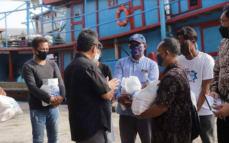  Kunjungi PPN Kejawanan Cirebon, Menteri KKP Diberondong Keluhan oleh Nelayan