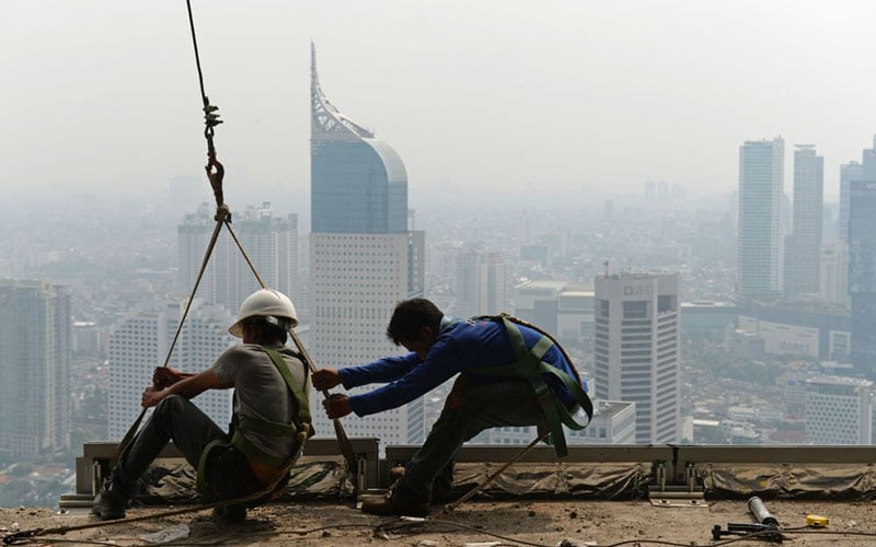 Ilustrasi kegiatan konstruksi Jakarta./Bloomberg/Dimas Ardian