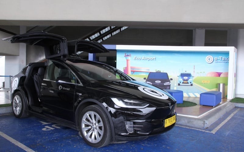  Taksi Tesla di Bandara Soekarno-Hatta, Begini Cara Pesannya