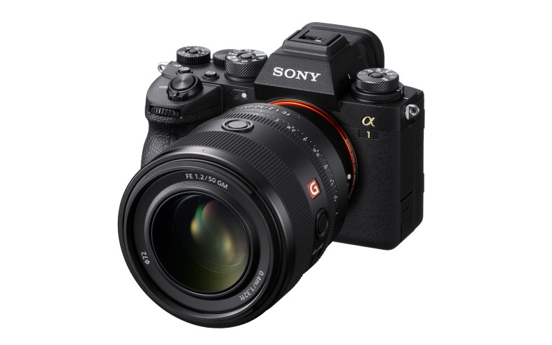  Sony Luncurkan Lensa Canggih nan Ringan, Cocok Buat Kreator Konten