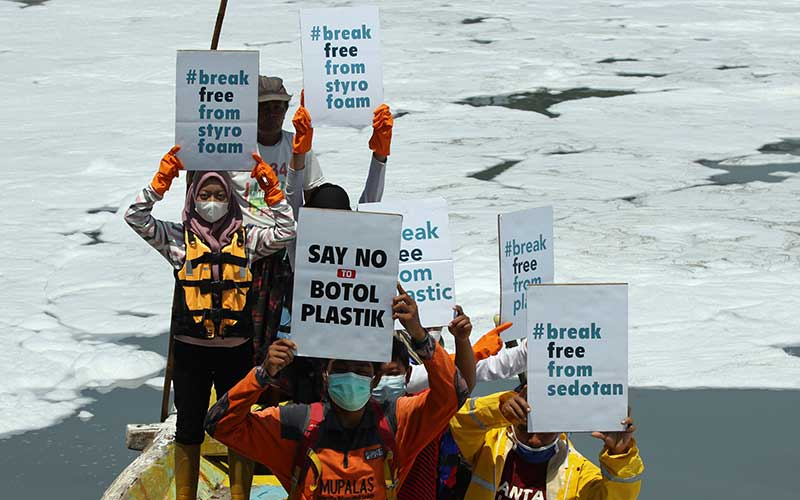  Aktivis Lingkungan dari Mupalas Kampanyekan Sungai Bebas Dari Plastik