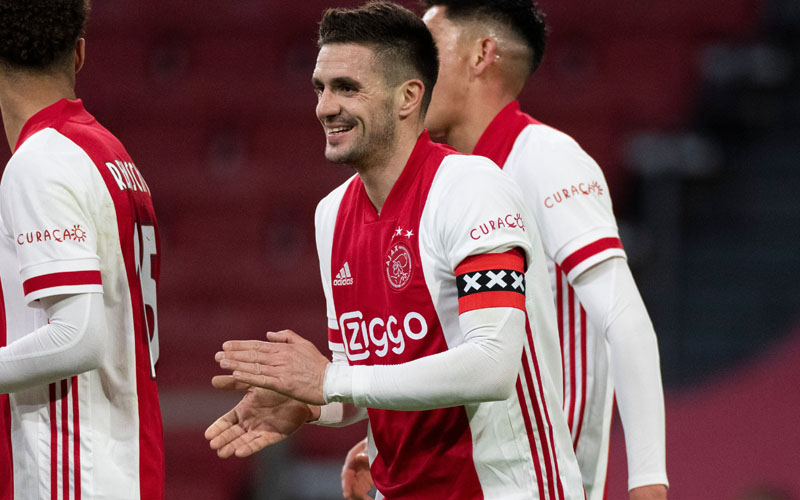  Hasil Liga Belanda : Ajax Bantai ADO, Perlebar Jarak dari PSV