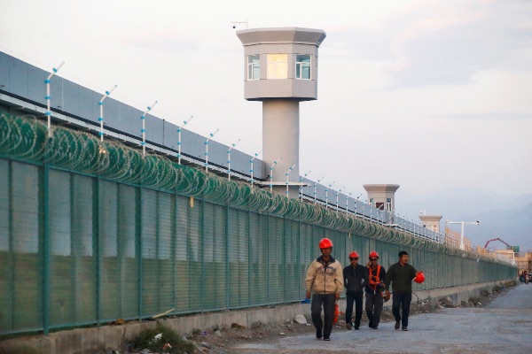 Disanksi Karena Perlakuan ke Muslim Uighur, China Balas AS dan Inggris