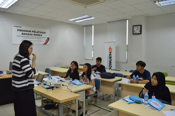  Izinkan Kegiatan Belajar Tatap Muka di Perguruan Tinggi, Ini Kata Anies