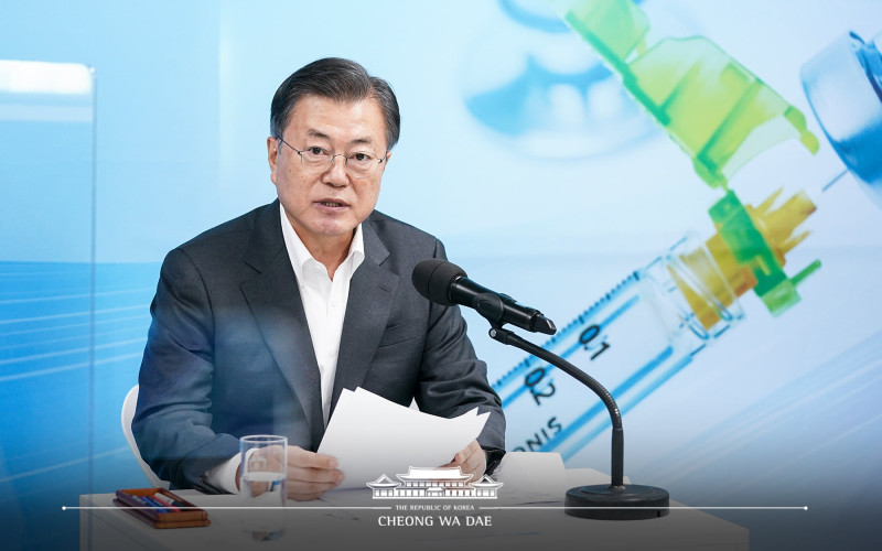  Akhirnya, Presiden Korea Selatan Disuntik Vaksin Covid-19 AstraZeneca