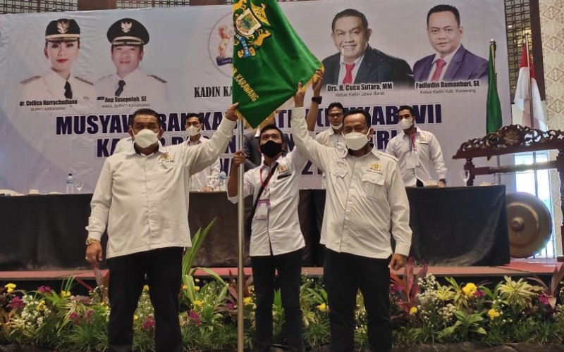  Fadludin Damanhuri Pimpin Kadin Karawang