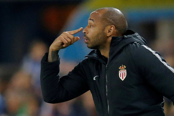  Banyak Rasisme di Twitter, Thierry Henry Cabut dari Media Sosial