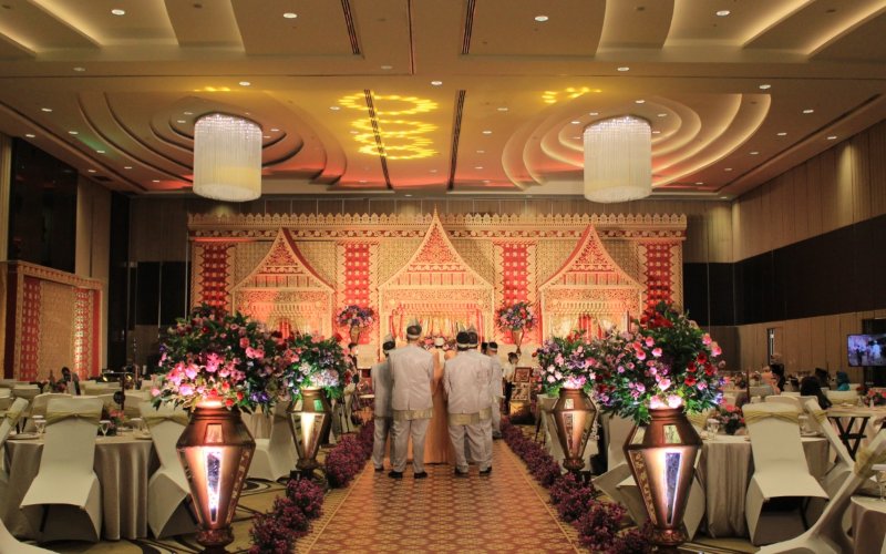 PO Hotel Semarang menawarkan paket wedding tradisional dengan harga spesial, mulai Rp285.000 net per orang untuk menu prasmanan. (Foto: Istimewa)
