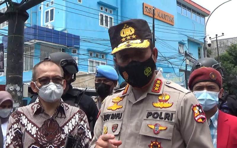 Kepala Badan Nasional Penanggulangan Teroris (BNPT) Komjen Pol. Boy Rafli Amar, Senin (29/3/2021), mengunjungi Gereja Katedral Makassar pascabom bunuh diri pada Minggu./Bisnis-Wahyu Susanto