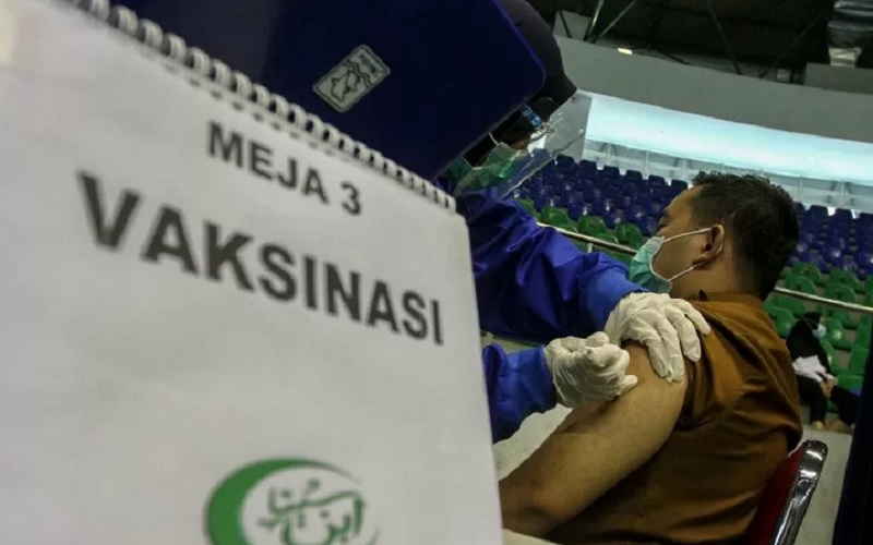  Vaksinasi Covid-19 Massal, RSUD Kota Mataram Suntik Ratusan Orang