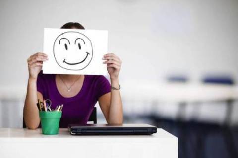 6 Cara Meningkatkan Hormon Serotonin yang Bikin Bahagia