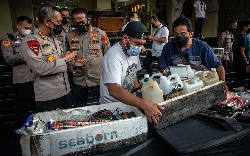  Tim Densus 88 Antiteror Polri Tangkap Empat Terduga Teroris di Condet dan Bekasi