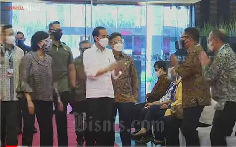  Presiden Jokowi ke BEI, Tinjau Vaksinasi Pelaku Perbankan dan Pasar Modal