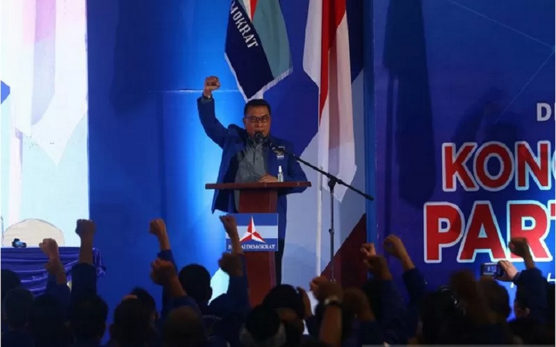 Moeldoko menyampaikan pidato perdana saat Kongres Luar Biasa (KLB) Partai Demokrat di The Hill Hotel Sibolangit, Deli Serdang, Sumatra Utara, Jumat (5/3/2021). Berdasarkan hasil KLB, Moeldoko terpilih menjadi Ketua Umum Partai Demokrat periode 2021-2025./Antararn
