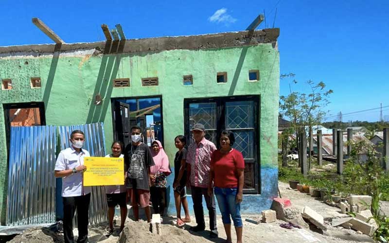  Bank BTN Salurkan Bantuan Material Untuk Perbaikan Rumah Kepada Korban Banjir Bandang NTT