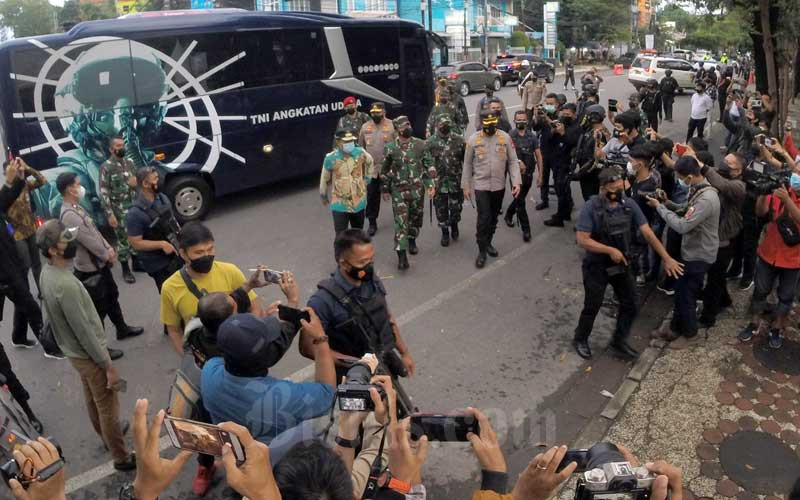  Panglima TNI Marsekal Hadi Tjahjanto Tinjau Pengamanan Gereja di Makassar