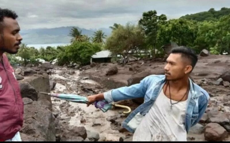  Pencarian Korban Longsor di Flores Timur Terkendala Alat Berat