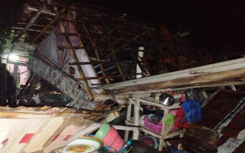  Angin Kencang Merusak Puluhan Rumah di Situbondo dan Pamekasan