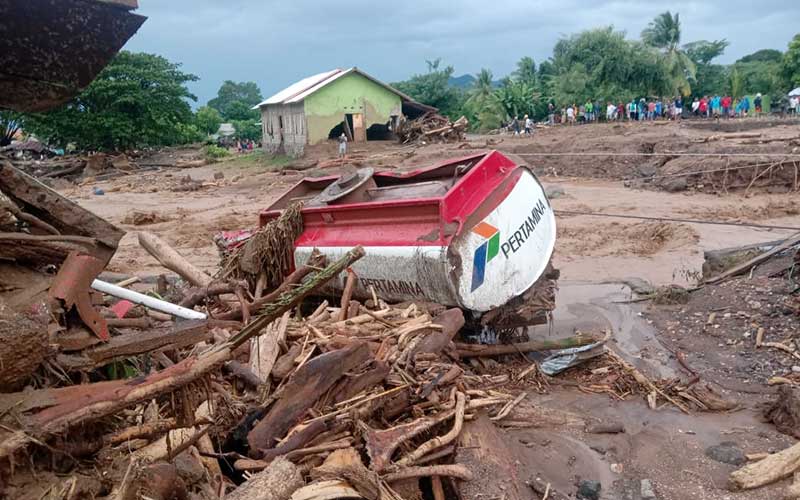  Foto-Foto Terkini Kondisi Flores Timur Pasca Diterjang Banjir Bandang
