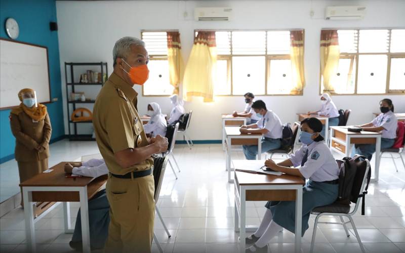  Hari Pertama PTM, Ini Temuan Ganjar Saat Sidak 2 Sekolah di Semarang