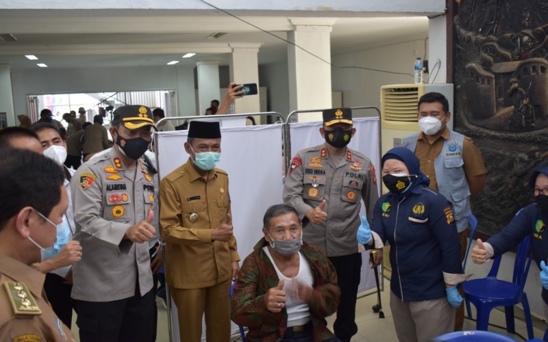  OKI Kebut Vaksinasi Guru dan Lansia