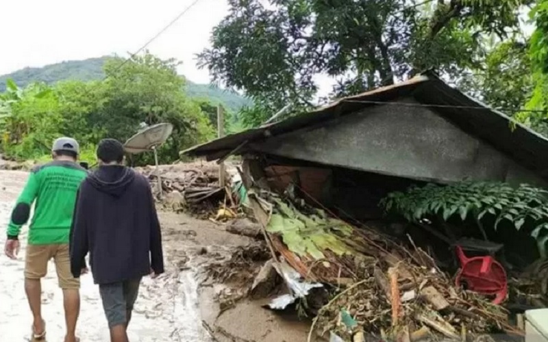  72 Korban Tewas Banjir Bandang Flores Timur Ditemukan