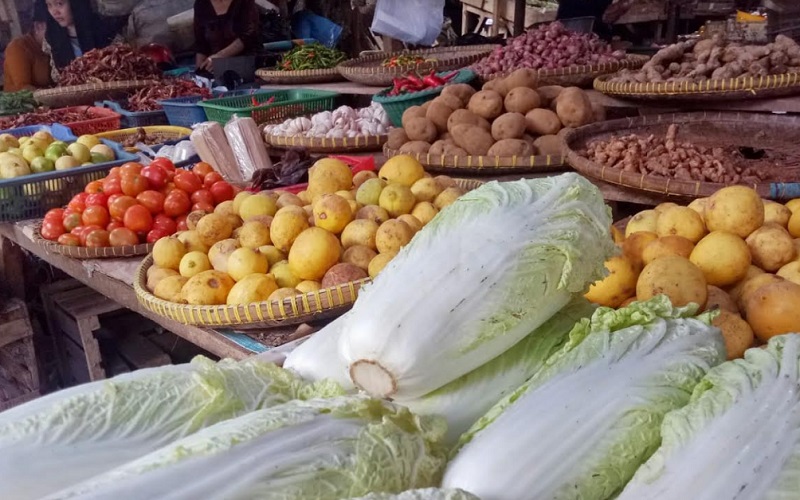  Jelang Puasa, Harga Bawang Merah dan Ayam Broiler di Subang Merangkak Naik