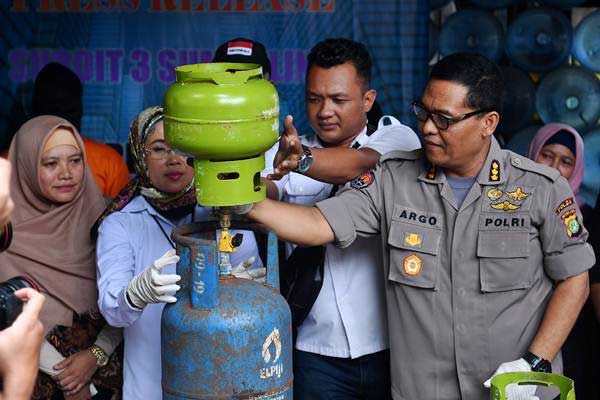  Bareskrim Tangkap 2 Pengoplos Gas Bersubsidi di Jakarta Barat