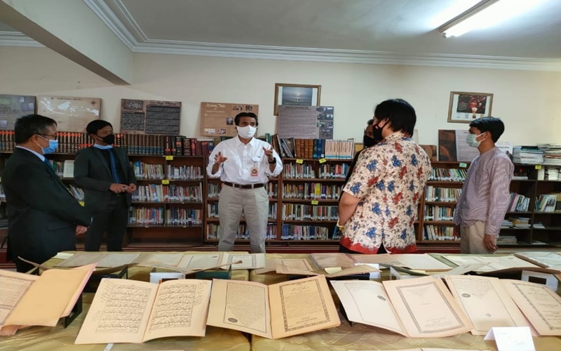  Naskah Karya Ulama Jawi 1900-1960 Masehi Hadir di Pameran Jejak Ulama Jawi di Kairo