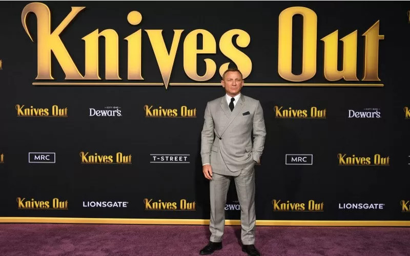  Setelah 007, Daniel Craig Jadi Detektif di Sekuel \'Knives Out\'