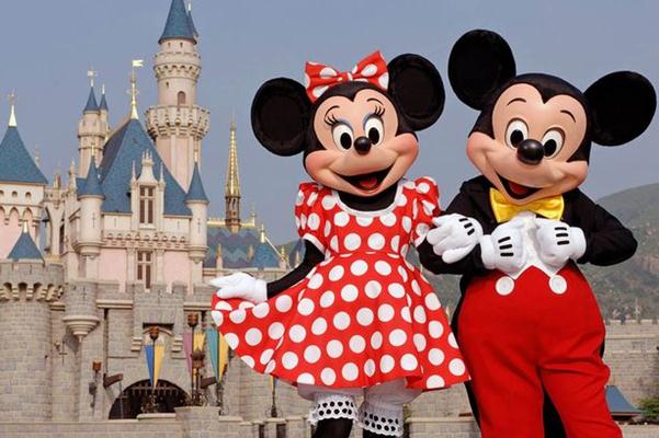 Mickey Mouse dan Minnie Mouse/Reuters
