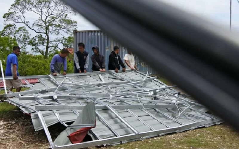  Rumah Terdampak Siklon Seroja di NTT Dapat Bantuan Rp50 Juta