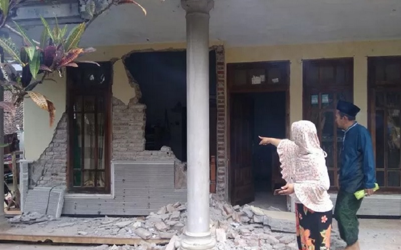  Ingatkan Mitigasi Bencana, Jokowi Singgung Wilayah Cincin Api