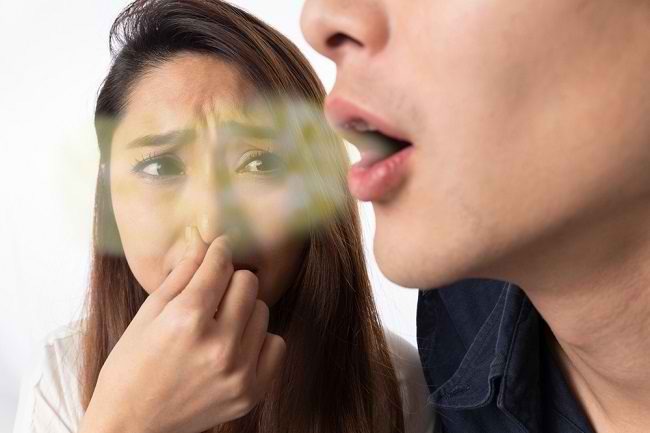  10 Tips Mengurangi Bau Mulut Pada Saat Berpuasa
