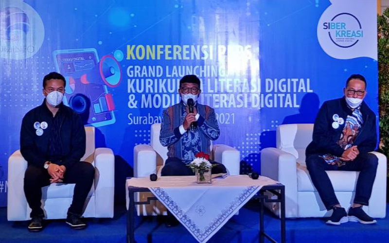  Kominfo Targetkan 100 Juta Masyarakat Melek Digital pada 2024