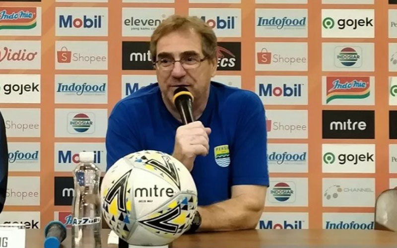  Rene Albert: Persib Harus Mampu Kembangkan Permainan 