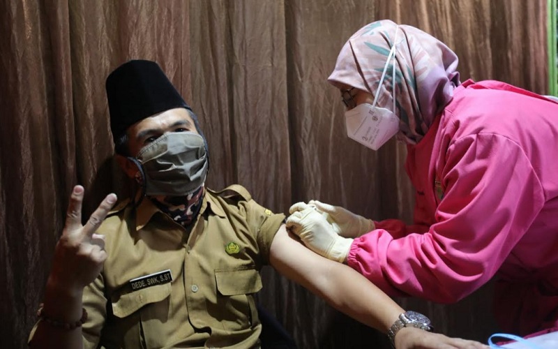  50 Persen Tenaga Pendidikan di Kota Bandung Sudah Divaksin