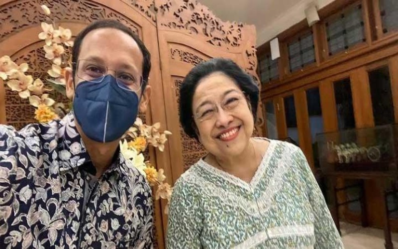 Dihantam Isu Reshuffle, Nadiem Makarim Selfie Bareng Megawati