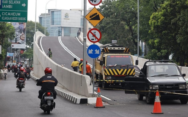  Ridwan Kamil Resmikan Flyover Jalan Jakarta dan Pelajar Pejuang