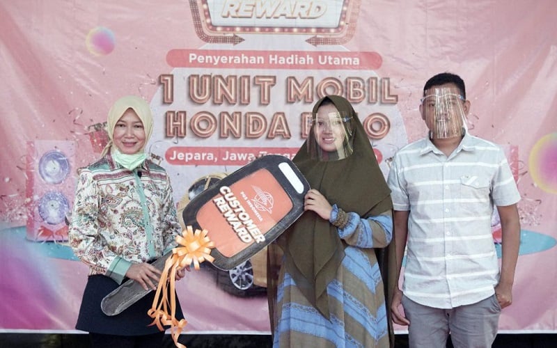  Pos Indonesia Serahkan Hadiah Program Customer Reward 2020-2021